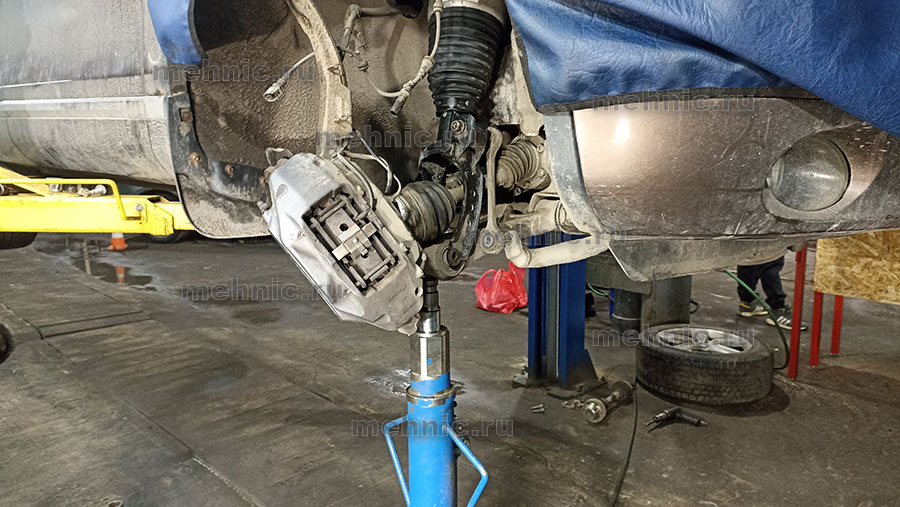 Собираем со стороны колеса Собираем со стороны колеса